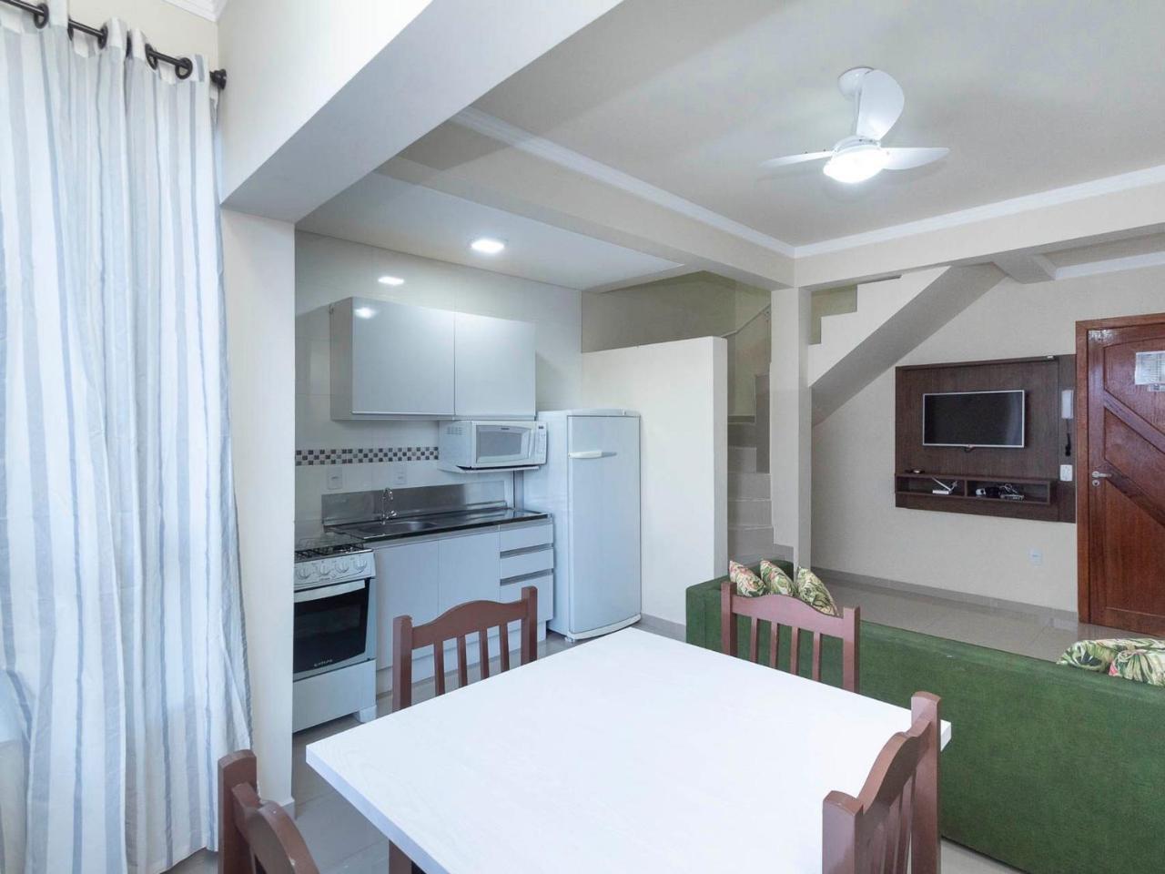 Apartamento Economico Para 4 Pessoas Em Bombinhas Esterno foto